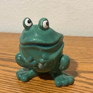 Green Frog Ceramic Egg Holder